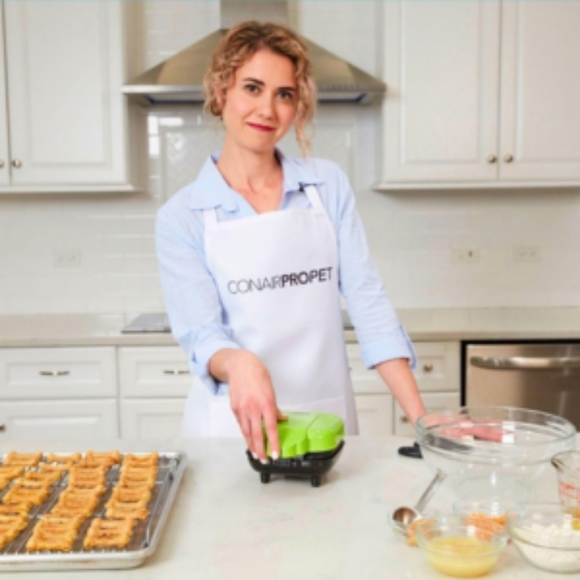 NEW Conair Pro Pet Treat Maker - Picture 3 of 10